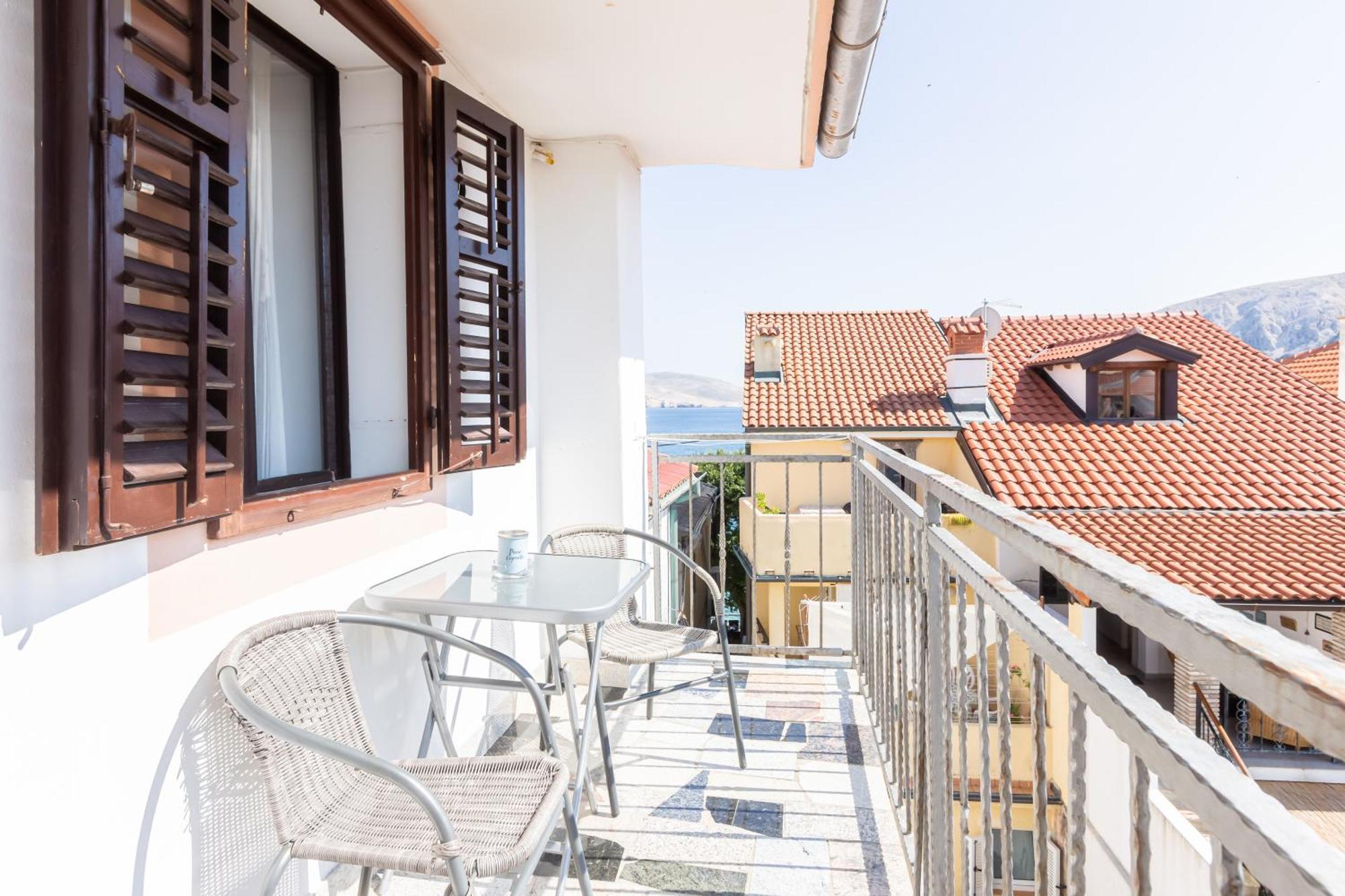 Rooms & Studio Apartments By The Way Baska  Ngoại thất bức ảnh