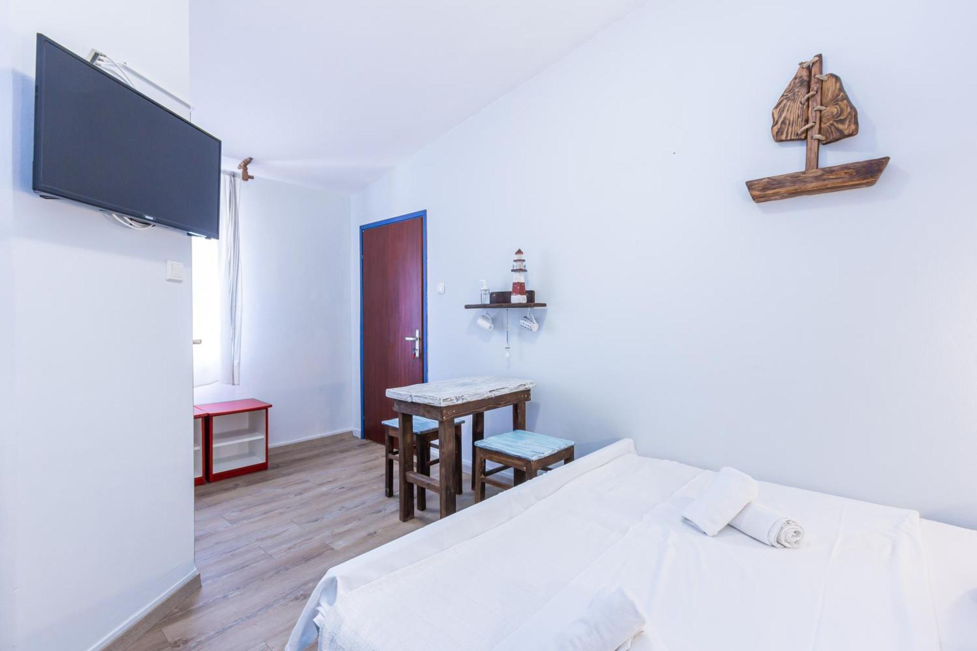 Rooms & Studio Apartments By The Way Baska  Ngoại thất bức ảnh