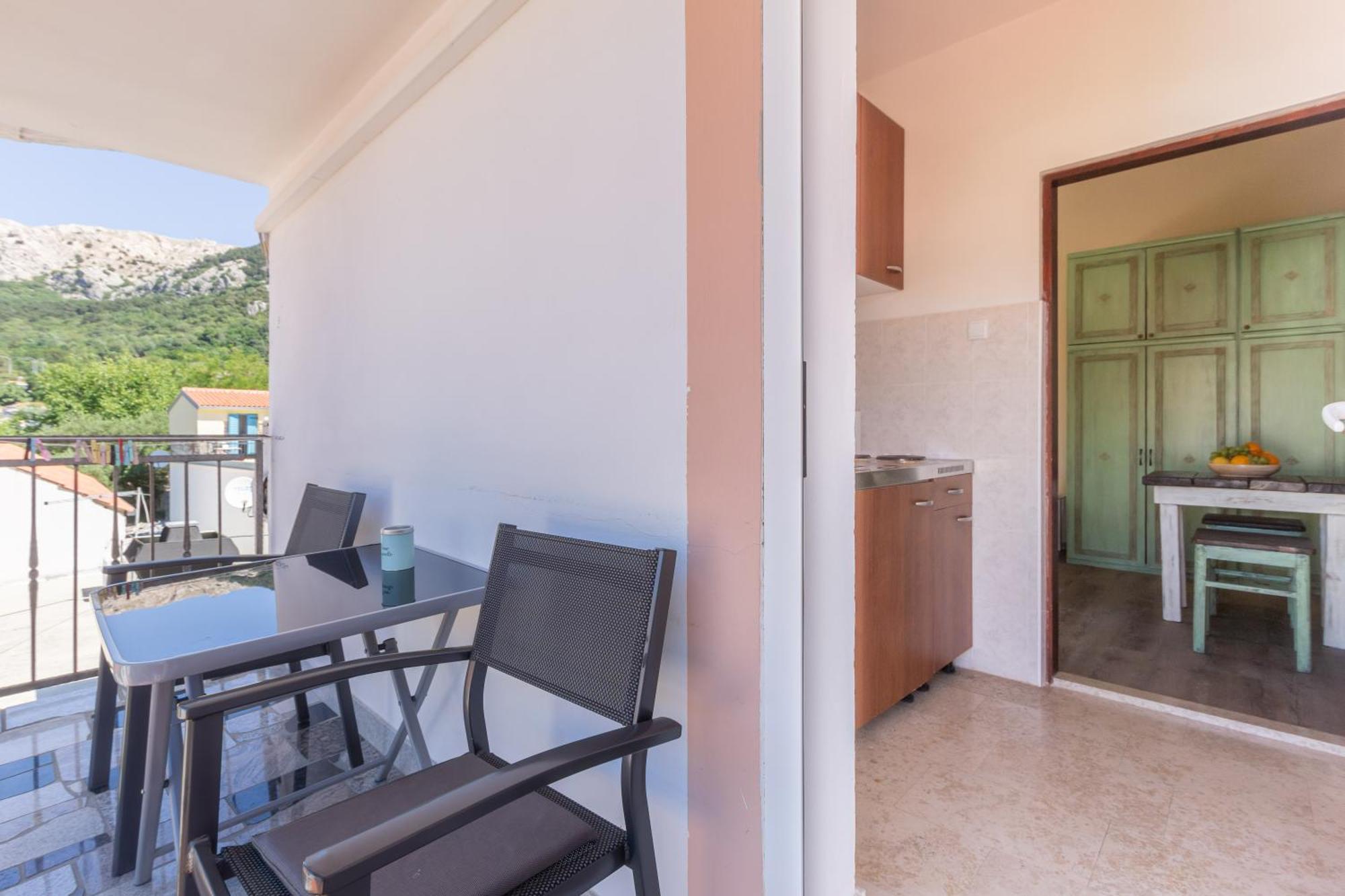 Rooms & Studio Apartments By The Way Baska  Ngoại thất bức ảnh